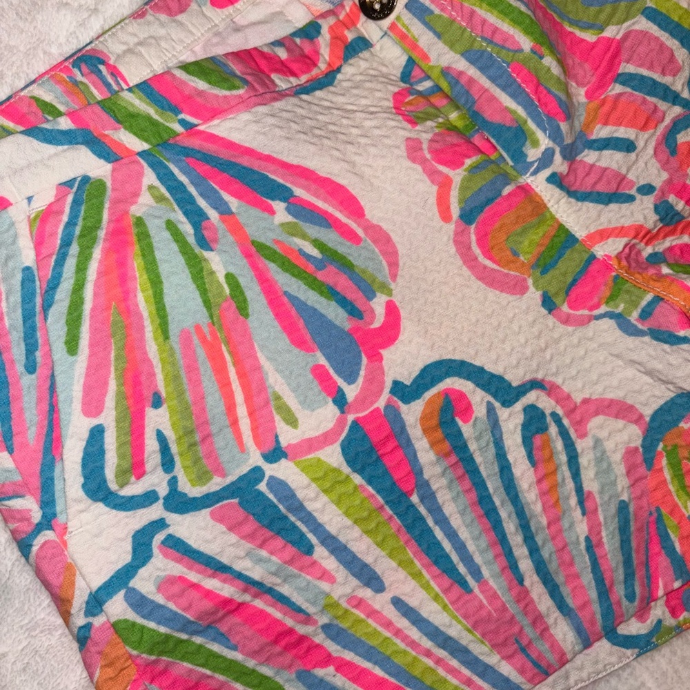 Colorful Seashell Patterned Shorts - image 4